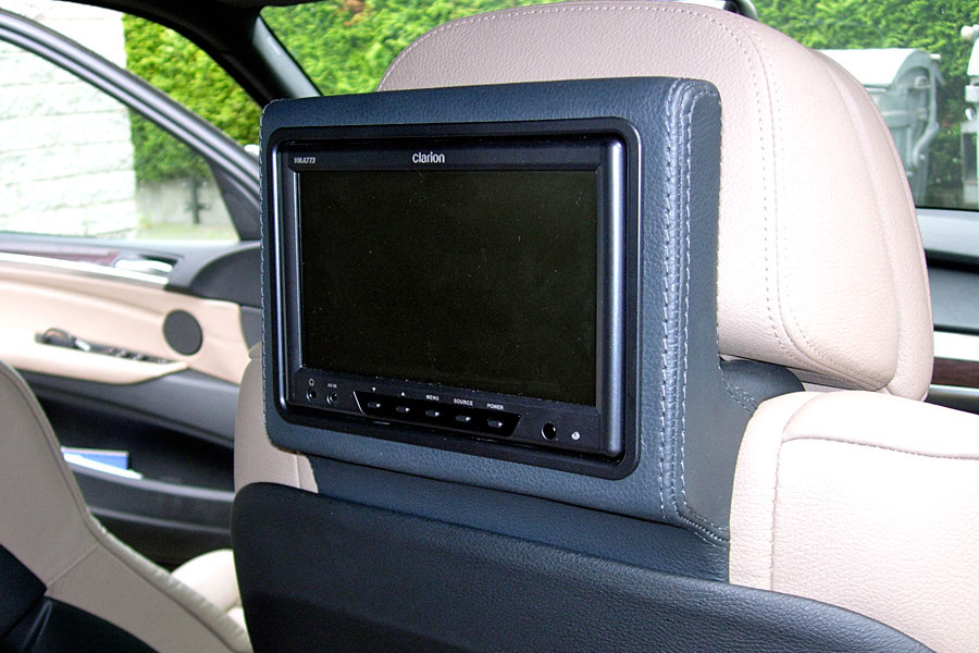 Monitor als Rear-Seat-Entertainment